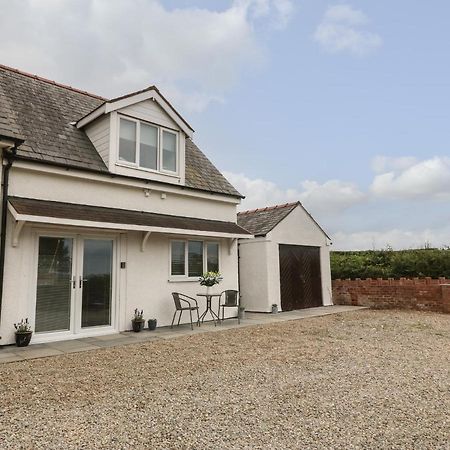 Вілла Bryn Eglwys Bach Llanfairpwllgwyngyll Екстер'єр фото