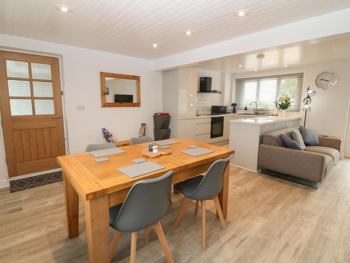 Вілла Bryn Eglwys Bach Llanfairpwllgwyngyll Екстер'єр фото